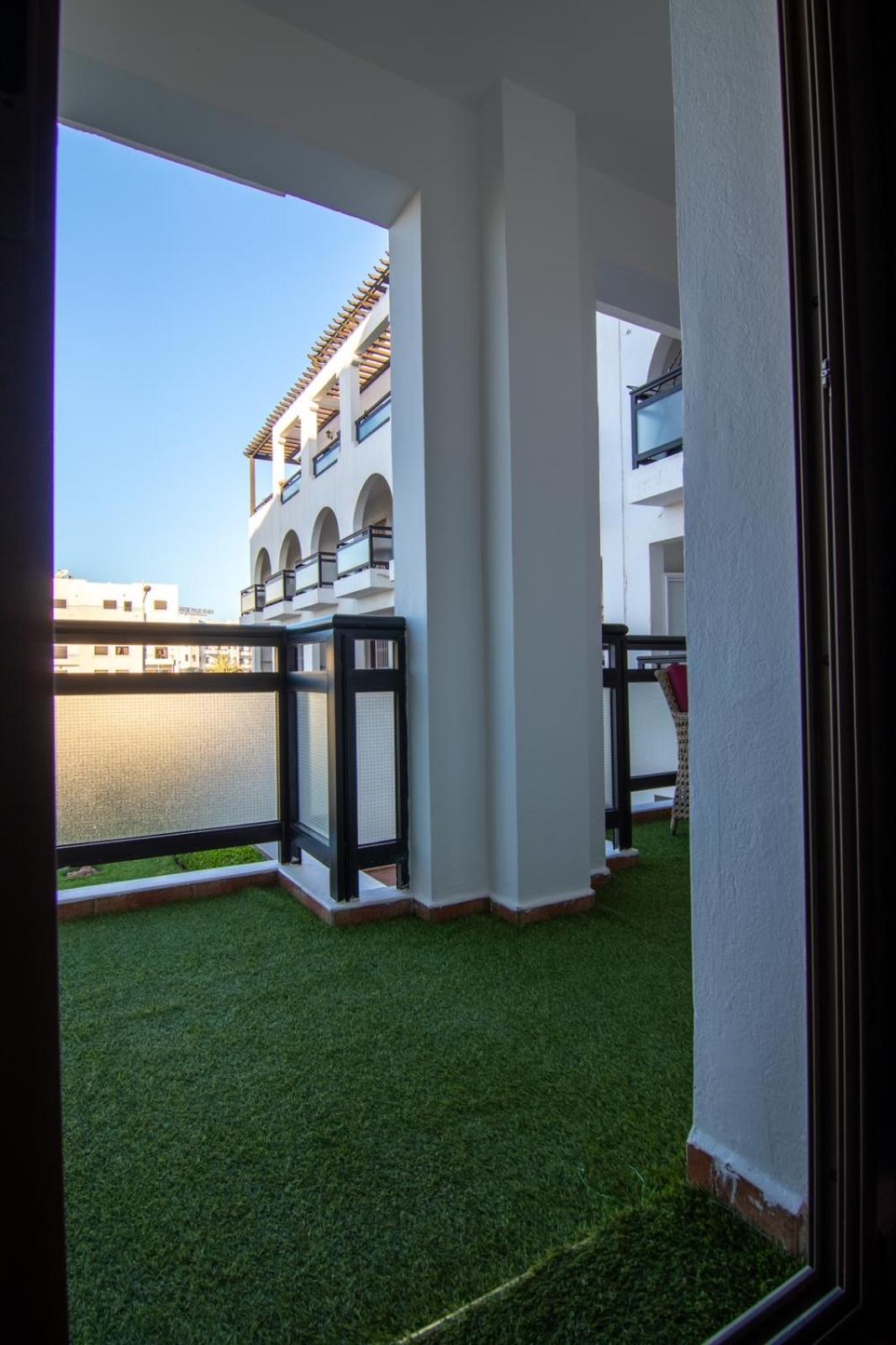 Prime Apt Near Beach With Pool, Amenities, Activities Deals 阿加迪尔 外观 照片