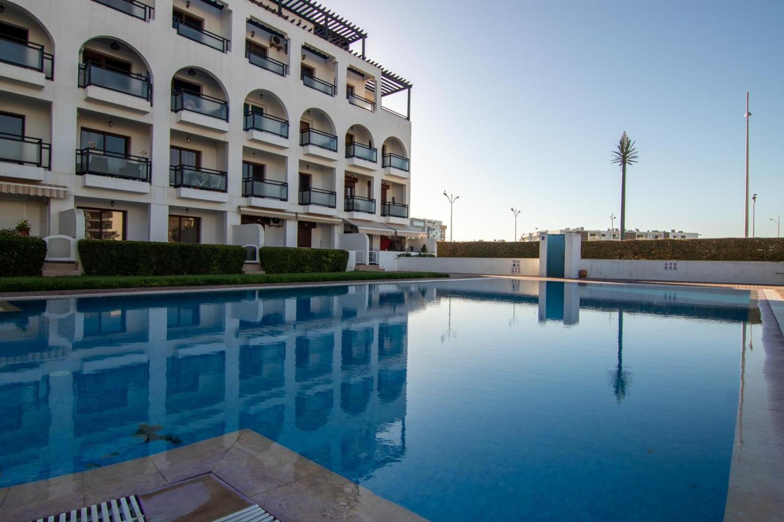 Prime Apt Near Beach With Pool, Amenities, Activities Deals 阿加迪尔 外观 照片