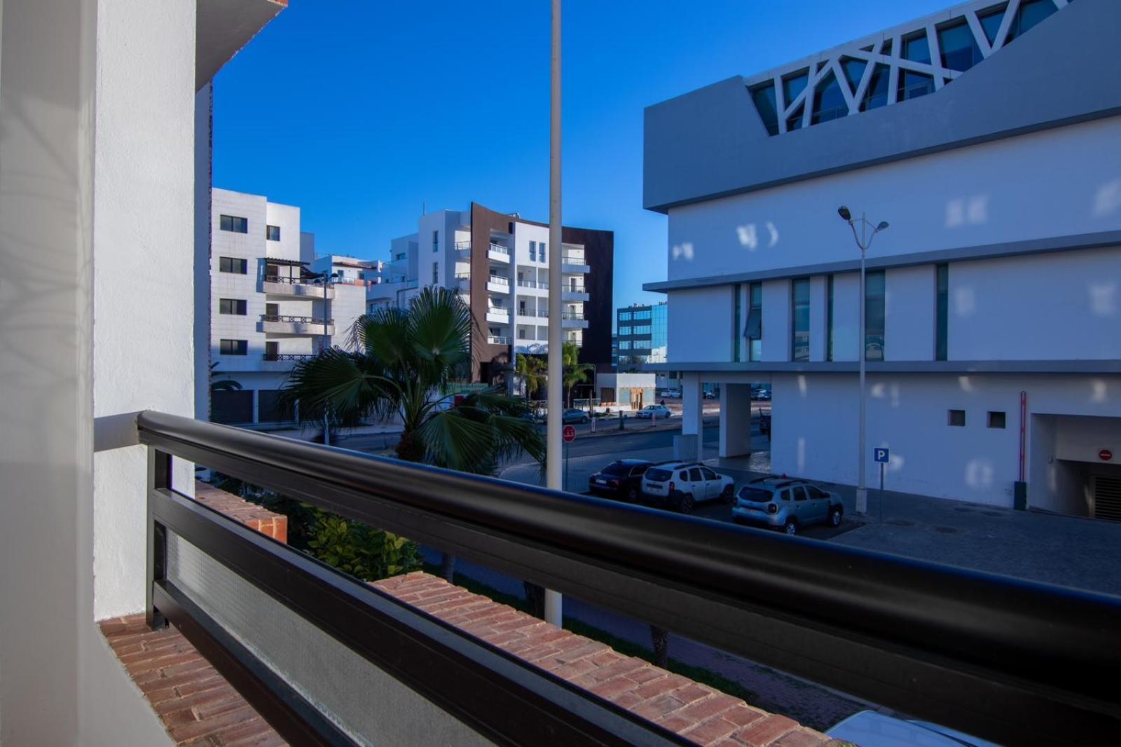 Prime Apt Near Beach With Pool, Amenities, Activities Deals 阿加迪尔 外观 照片