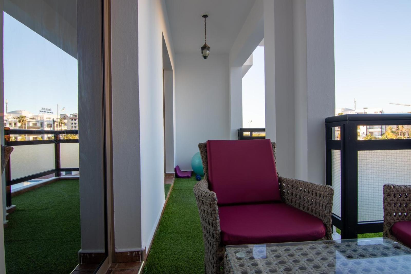 Prime Apt Near Beach With Pool, Amenities, Activities Deals 阿加迪尔 外观 照片