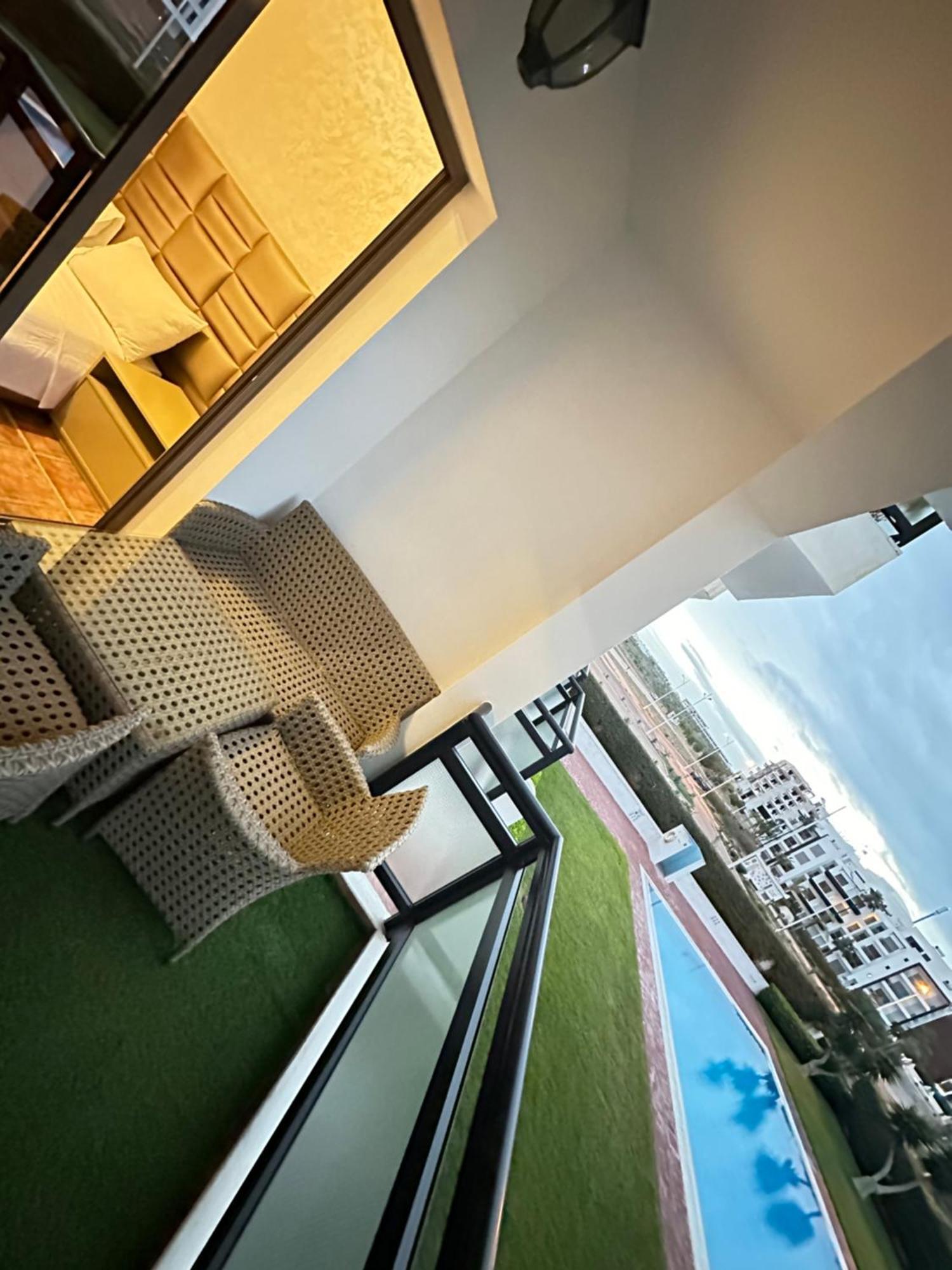 Prime Apt Near Beach With Pool, Amenities, Activities Deals 阿加迪尔 外观 照片