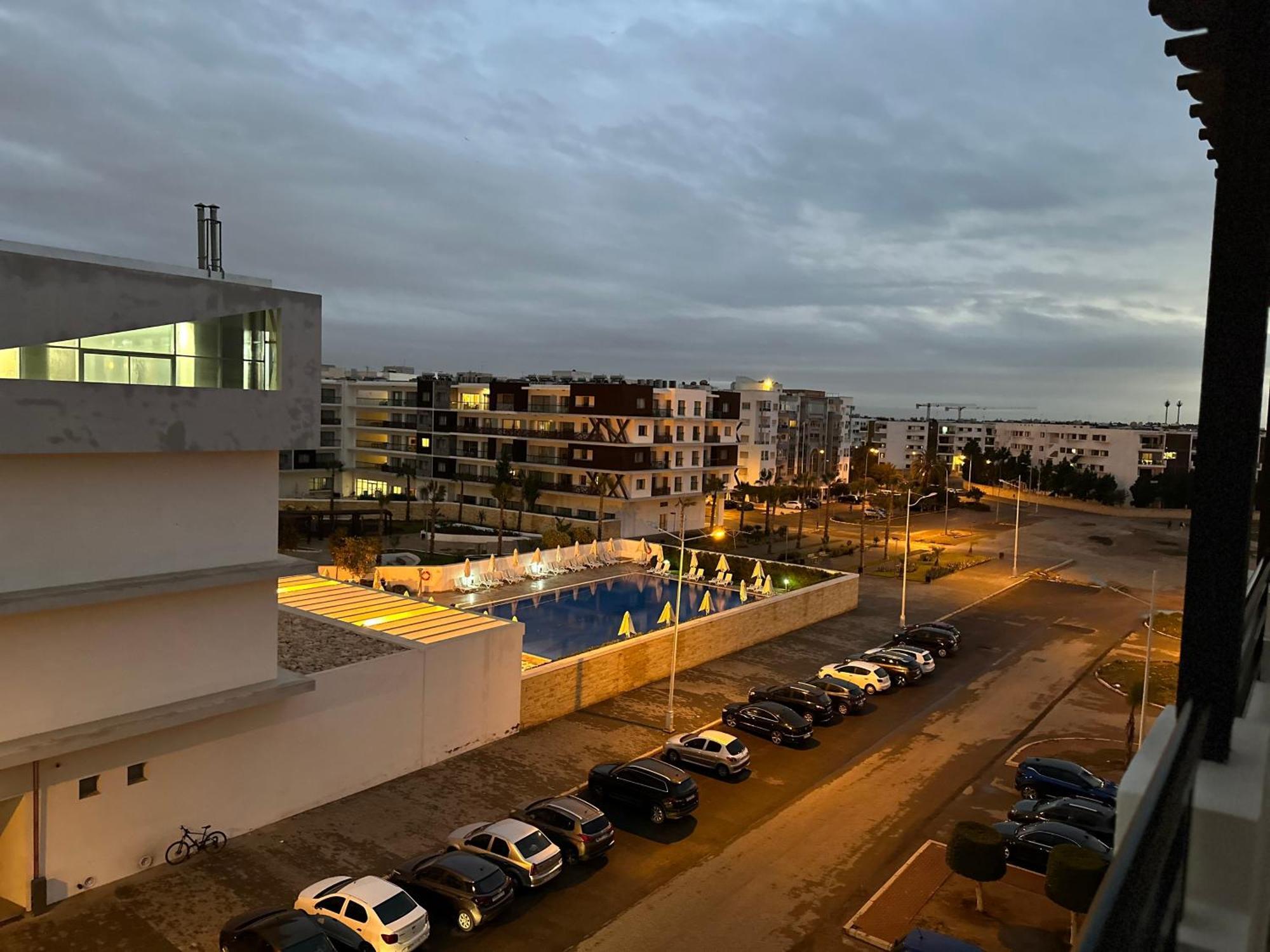 Prime Apt Near Beach With Pool, Amenities, Activities Deals 阿加迪尔 外观 照片